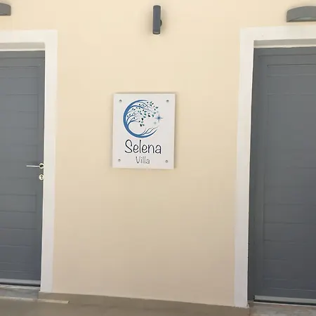 דירה Selena *